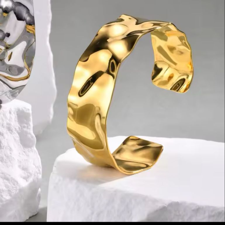 Solis Hammered Bracelet