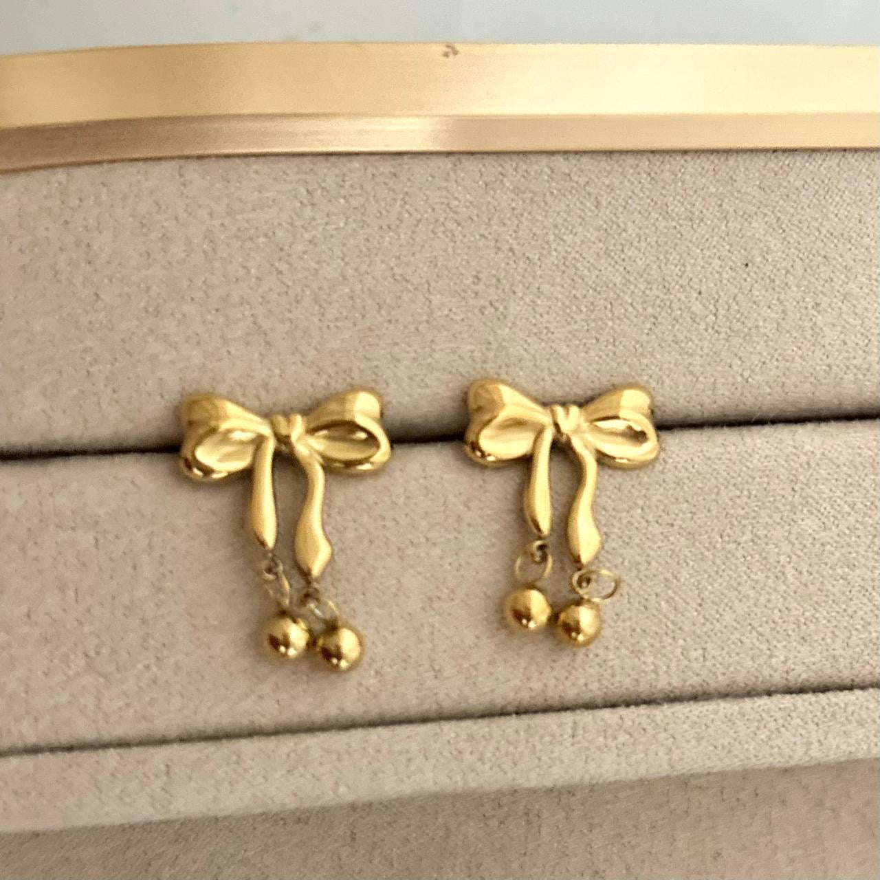 Bow Dangler Studs