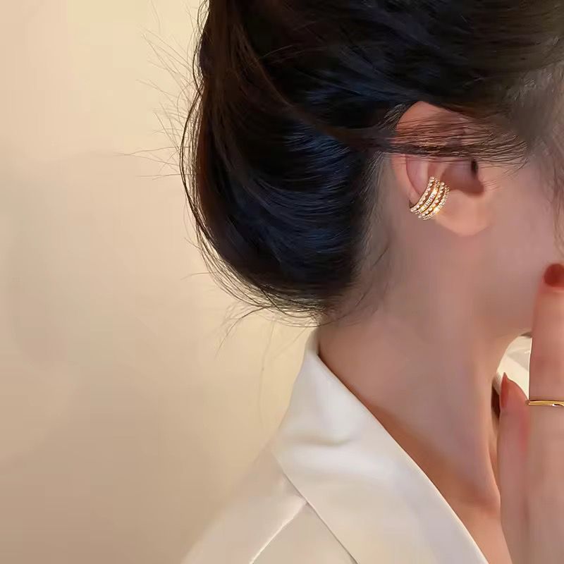 Diamanté Perle Ear cuff