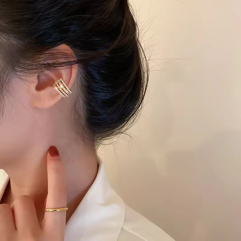 Diamanté Perle Ear cuff