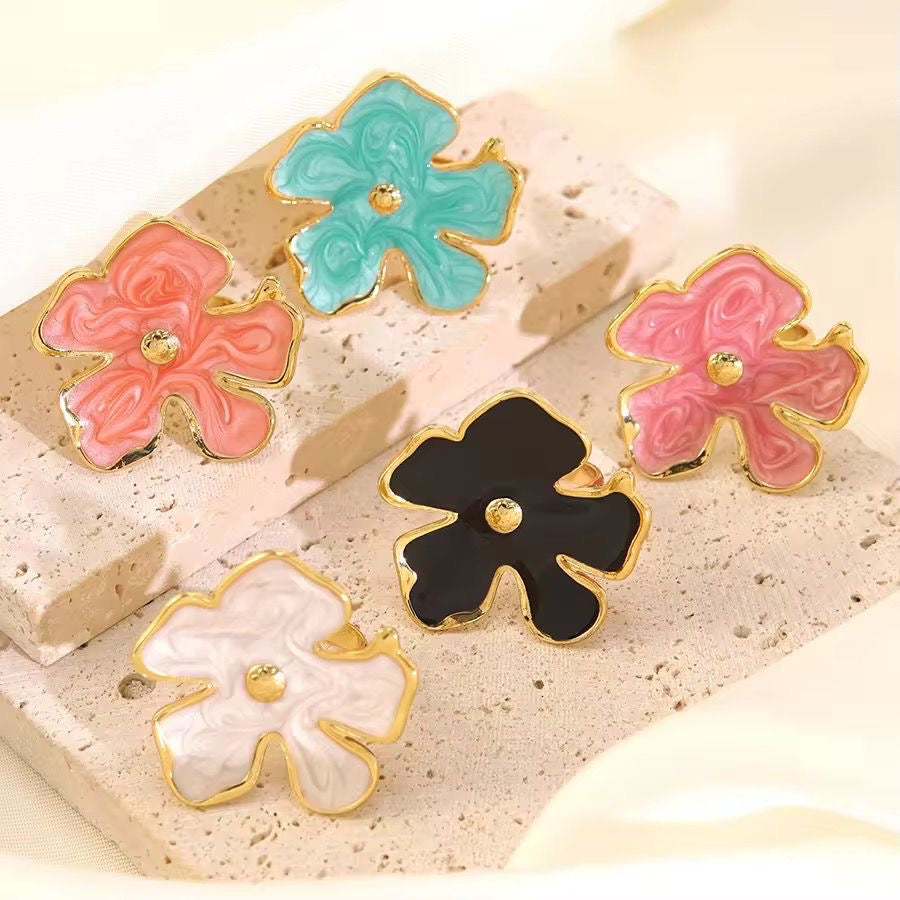 Hibiscus Ring -White