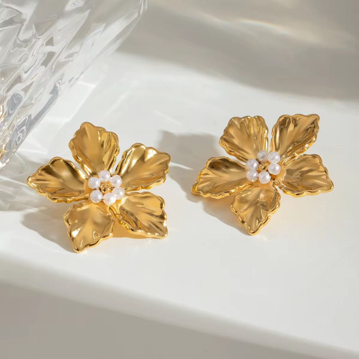 Hawaiian Flora Studs
