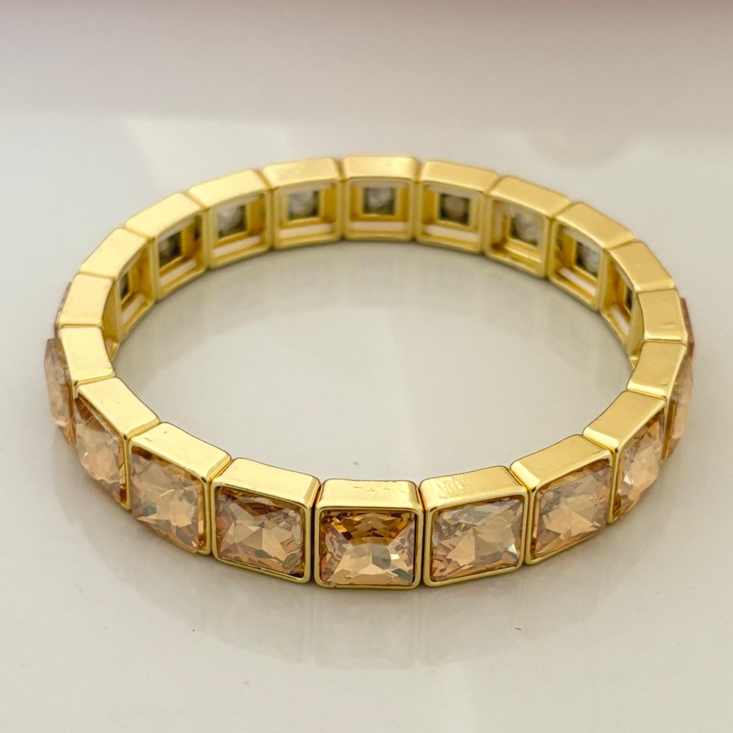 Luxurious Bezel Bracelet -Champagne | Adjustable
