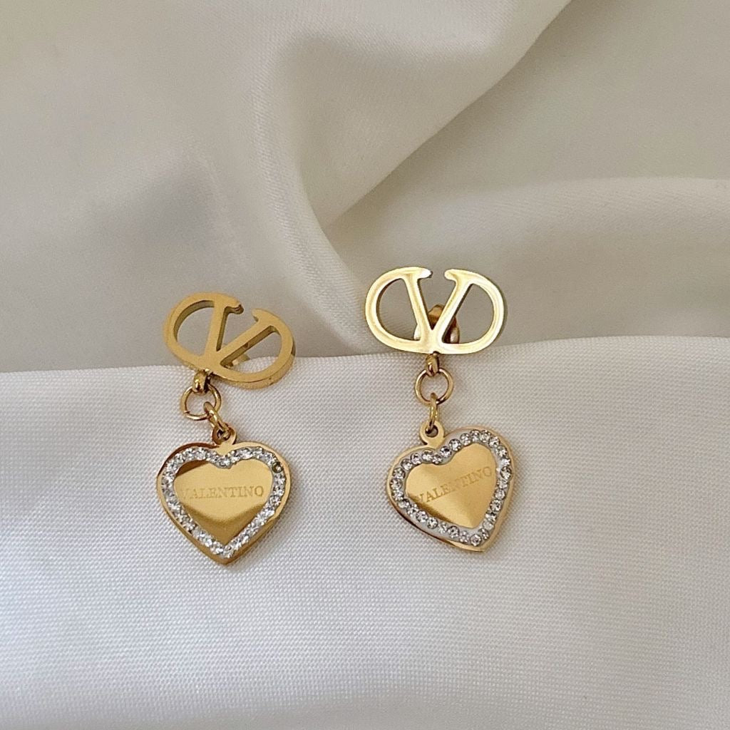 Luxe V-Heart Drops Studs