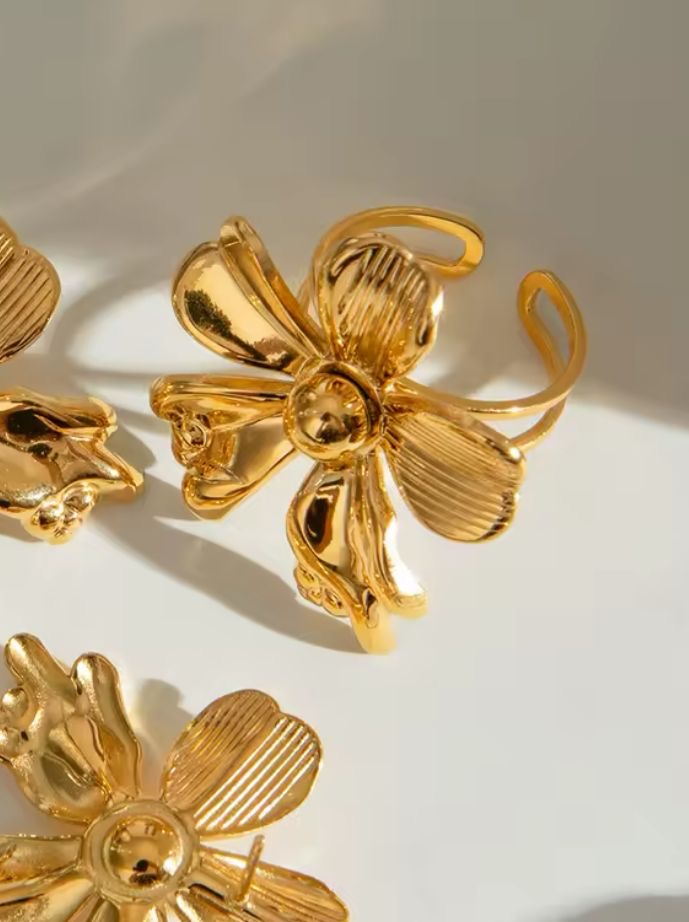 Fairytale Flora Ring -18K