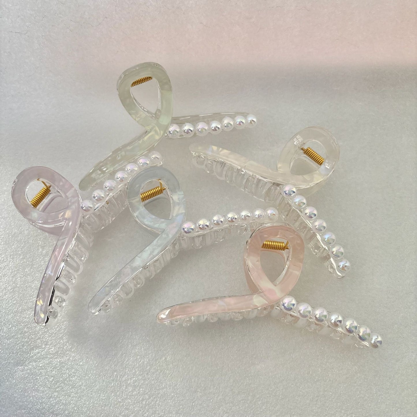 Pearly Knot Claw Clip -Lilac