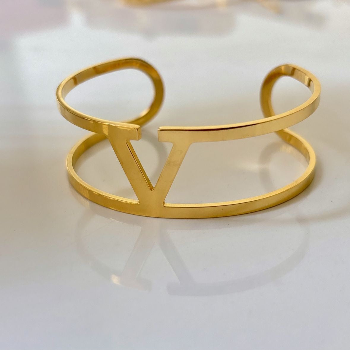 Luxe V Statement Cuff -18K
