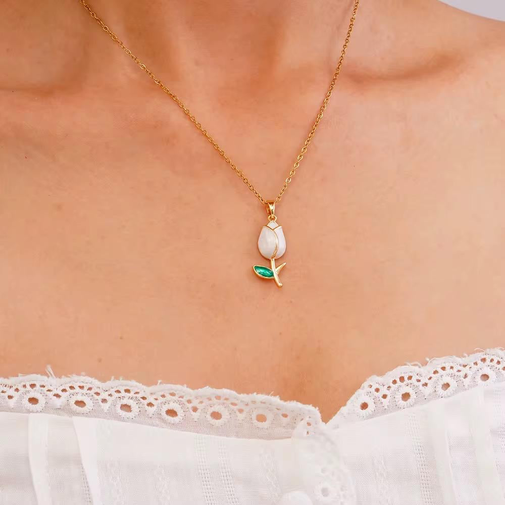 Tulip Necklace