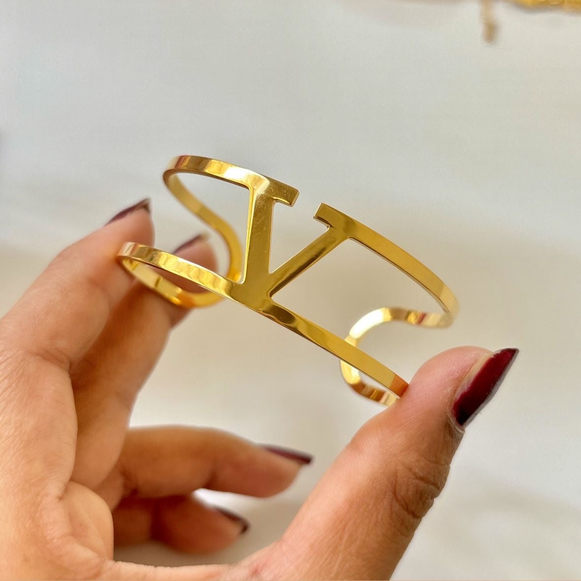 Luxe V Statement Cuff -18K
