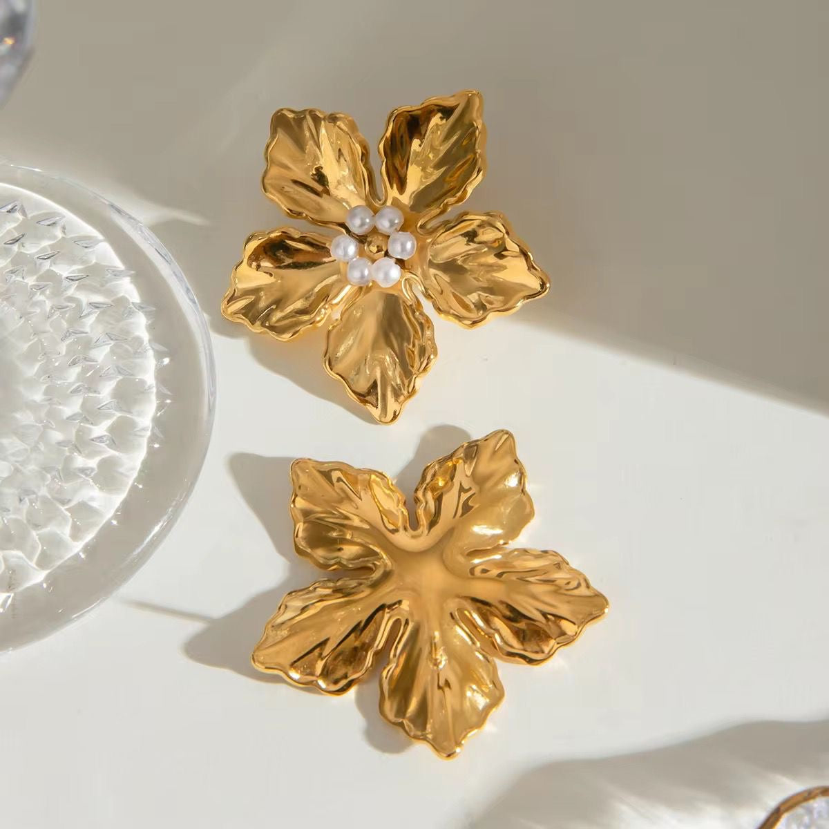 Hawaiian Flora Studs
