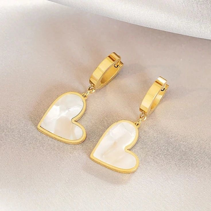 Chic Shell Heart Hoops -18K