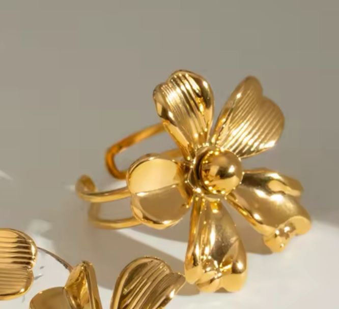 Fairytale Flora Ring -18K