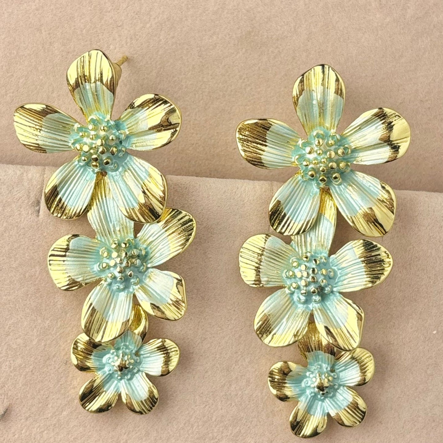 Daisy Vacay Studs -Blue