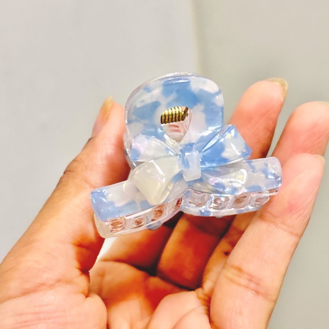 Petite Bow Claw Clip