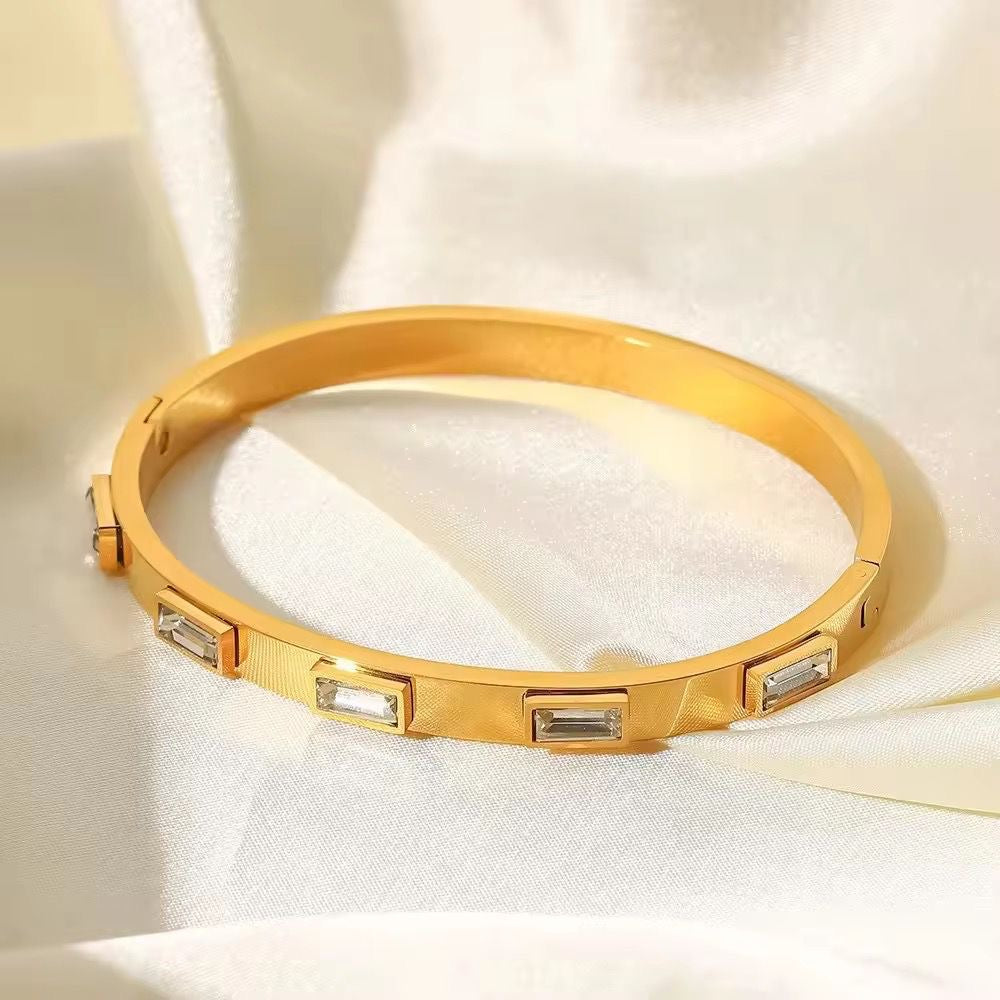 Anna Baguatte Gem Bracelet