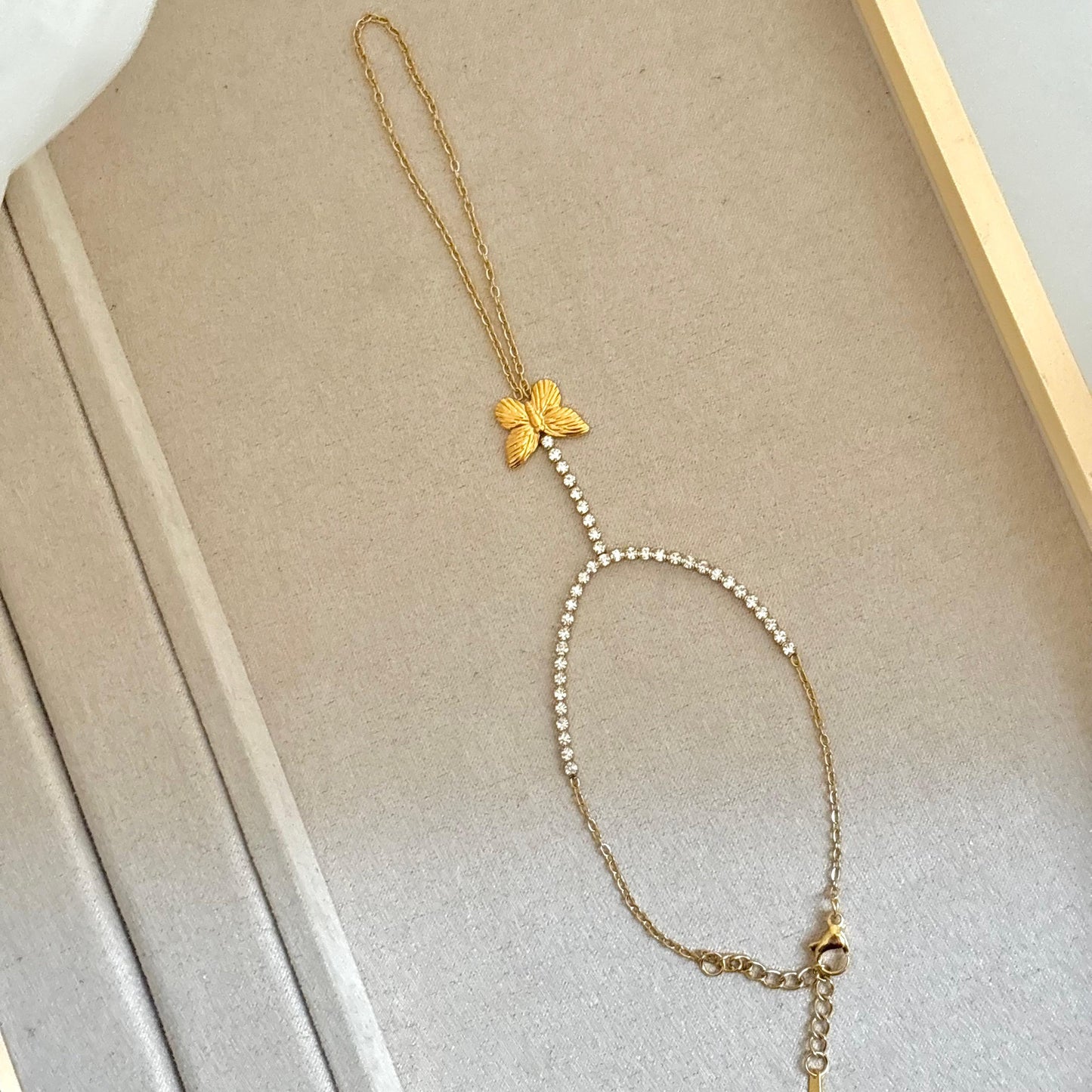 Fawnie Hand Chain