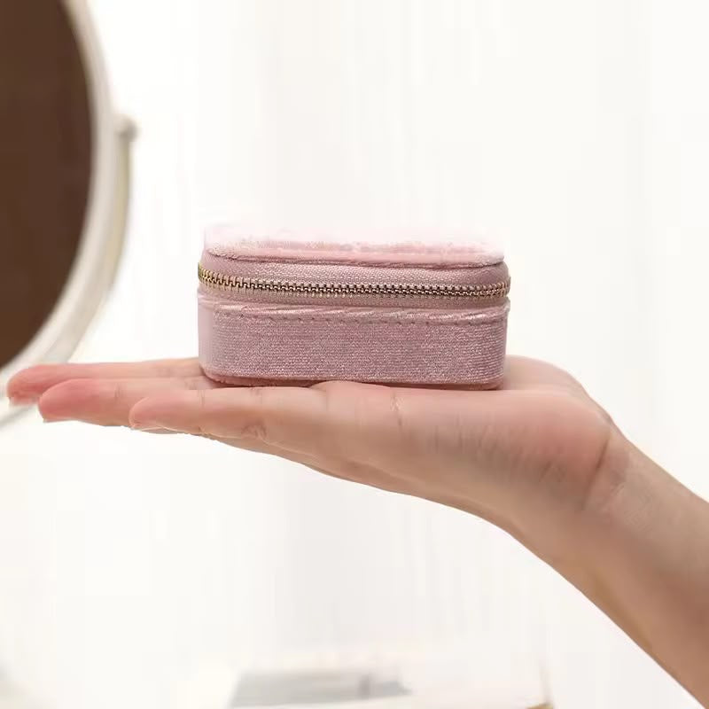 Glitzy Travel Capsule