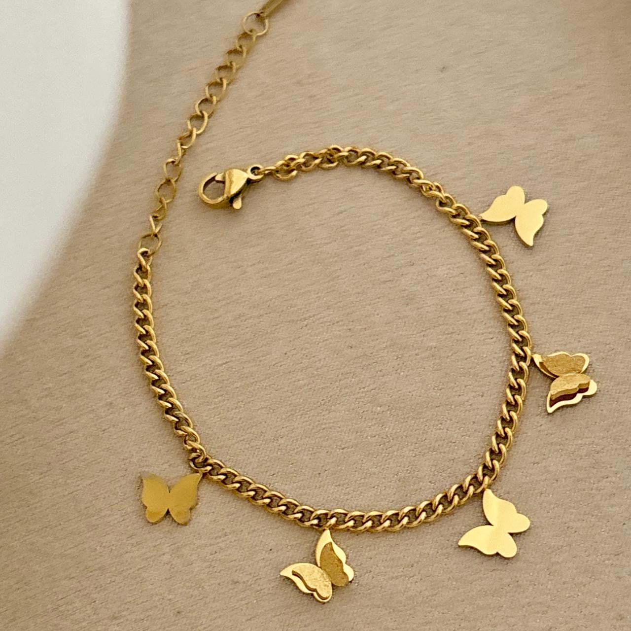 Frosted Flutter 5 Charms Bracelet
