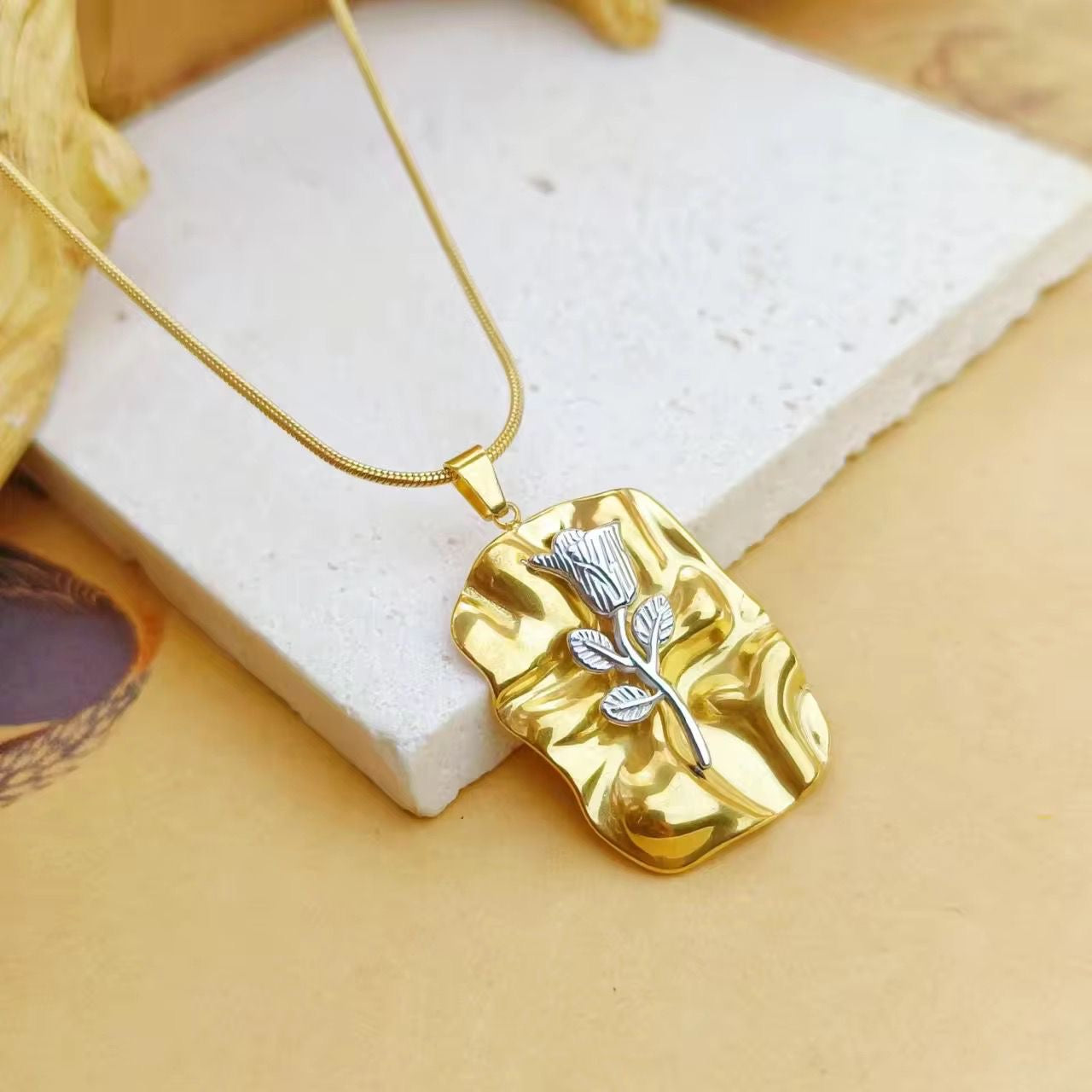 Rosa Crushed Necklace