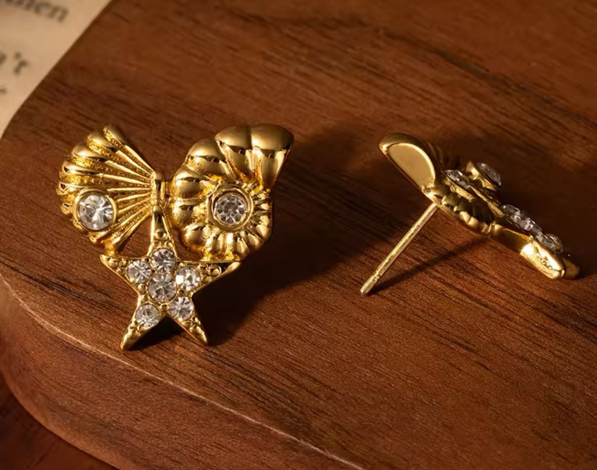Oceanic Serenade Studs -18K