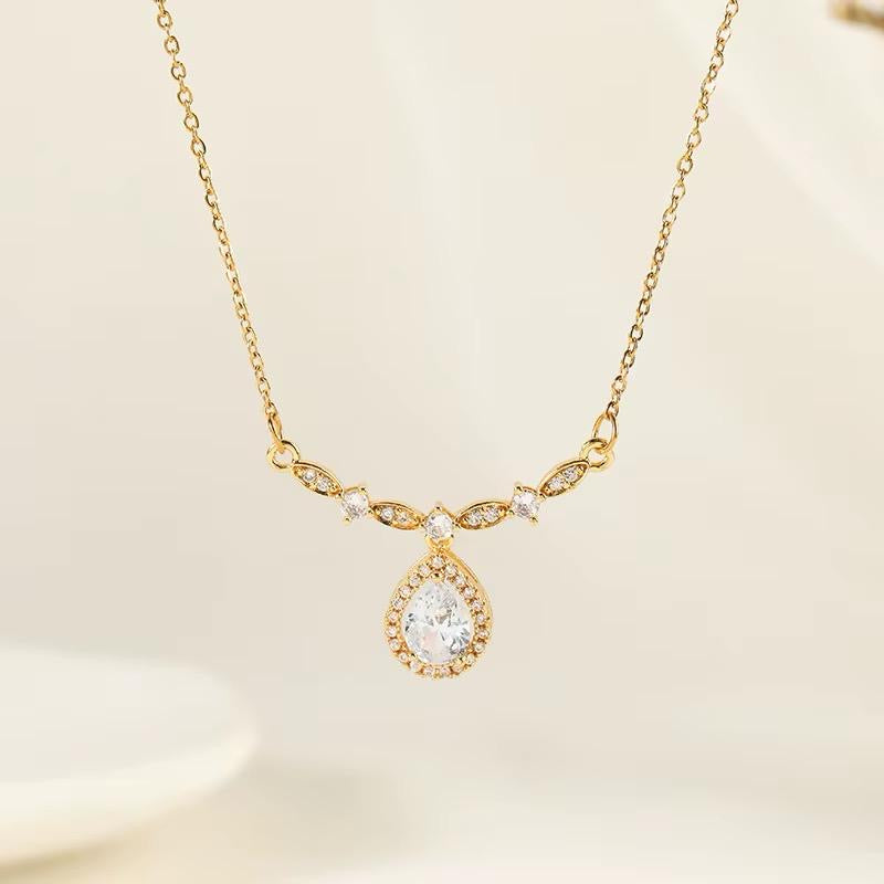 Dia Diamamte Necklace