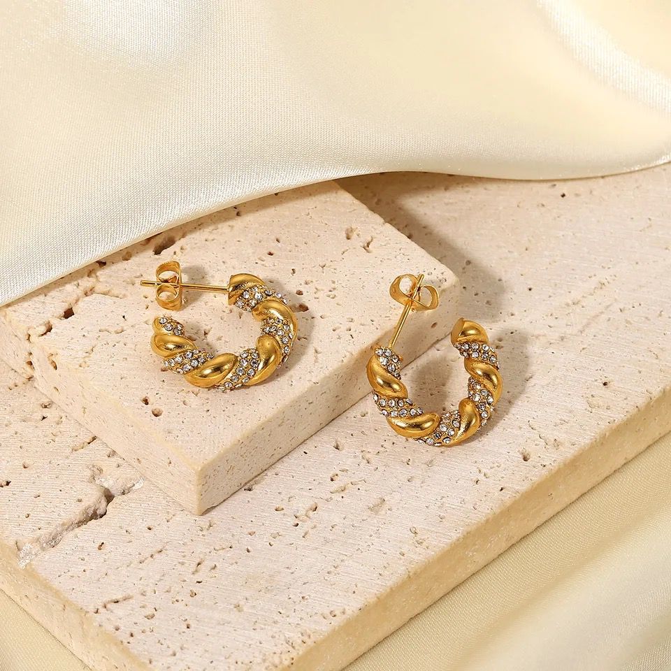 Cz Crossiant C Hoops