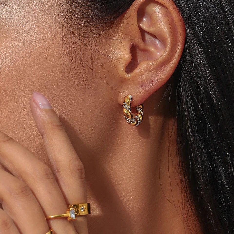 Cz Crossiant C Hoops
