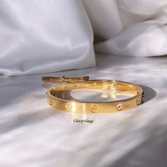 E446FB01-2D86-48B6-8771-1596196E6886