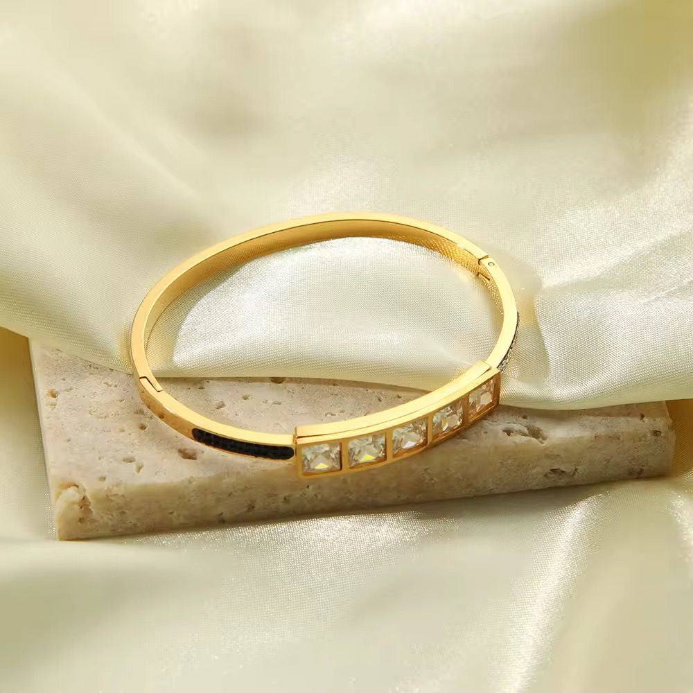 Nova Bangle