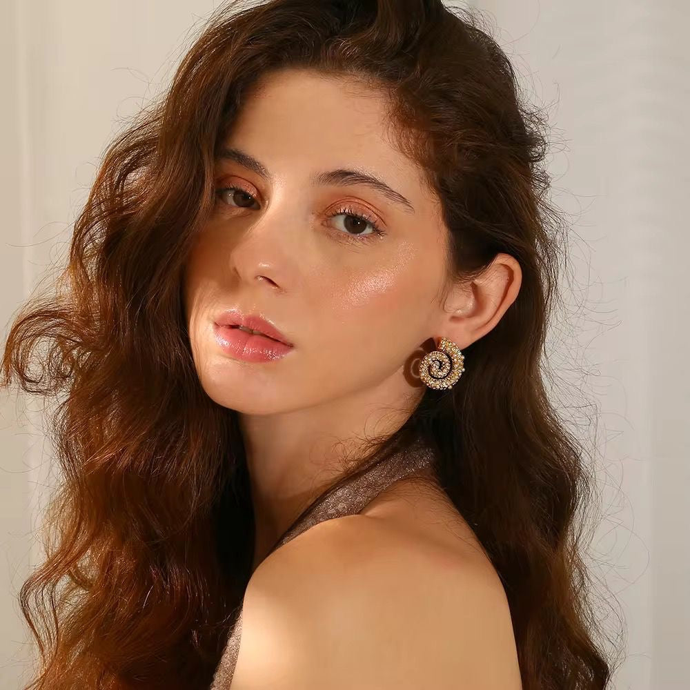 Blingy LUX Shell Studs