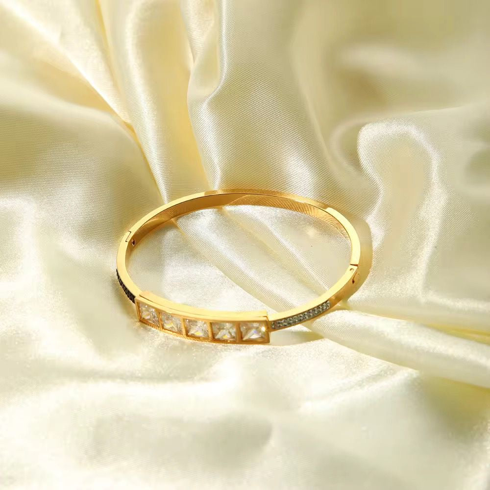 Nova Bangle