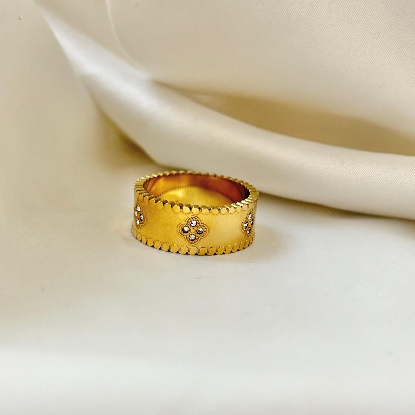 Luxe Scarlett Clove Ring