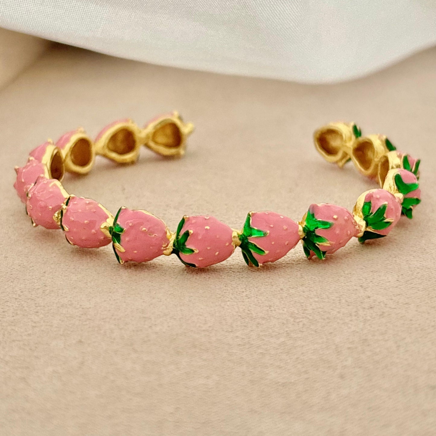 Strawberry Cuff -Pink