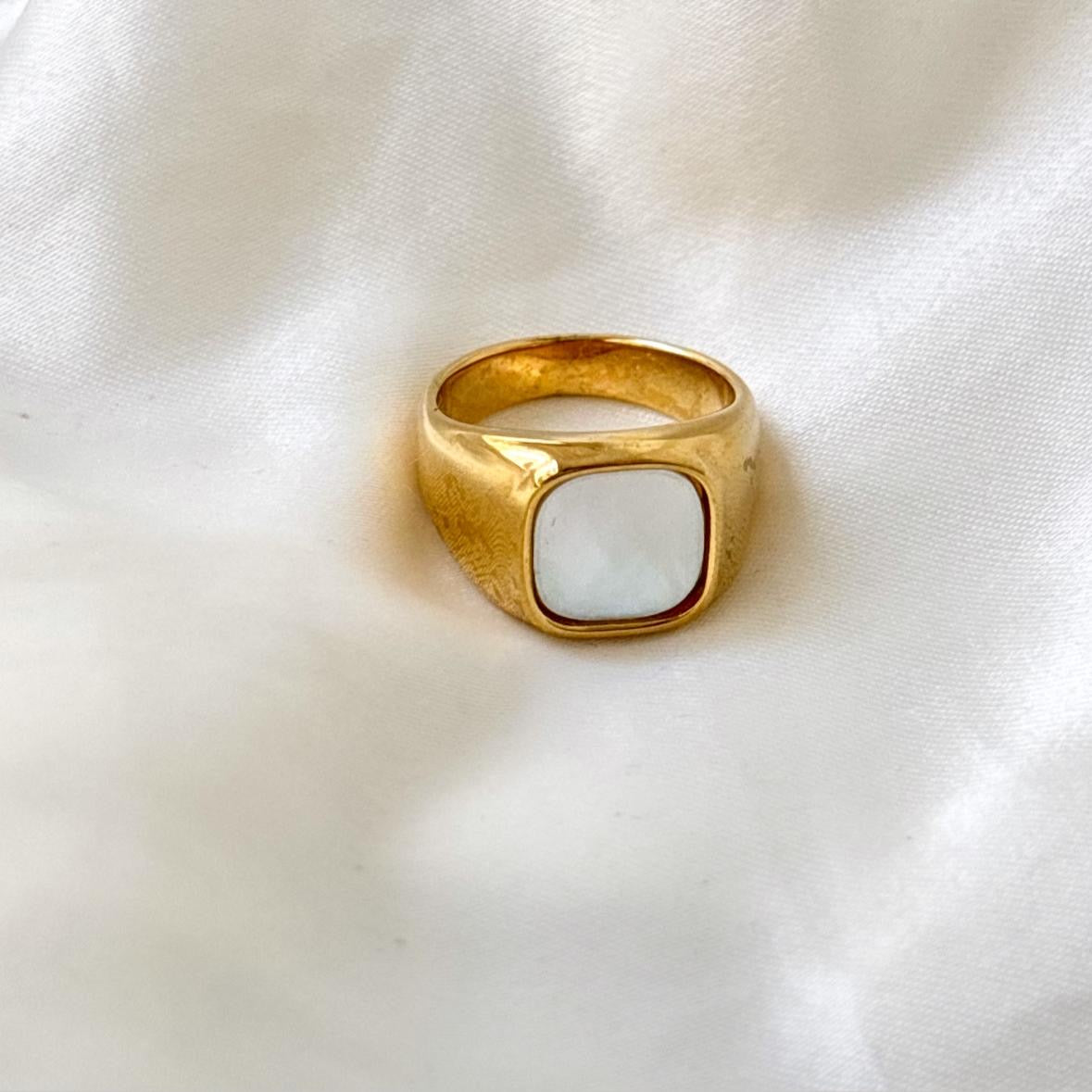 Grace Radiance Ring -18K