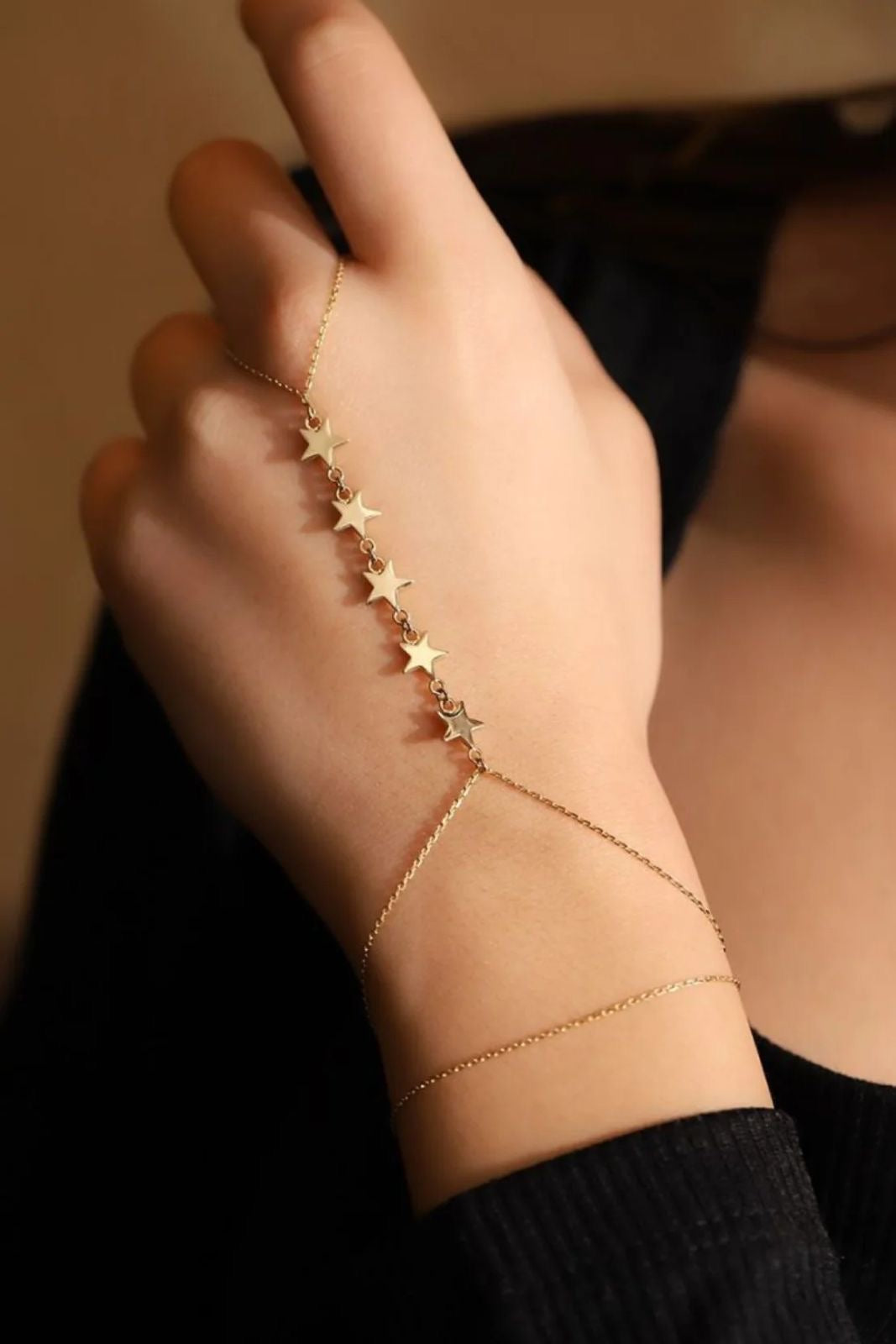 Stardust Drape Hand Chain