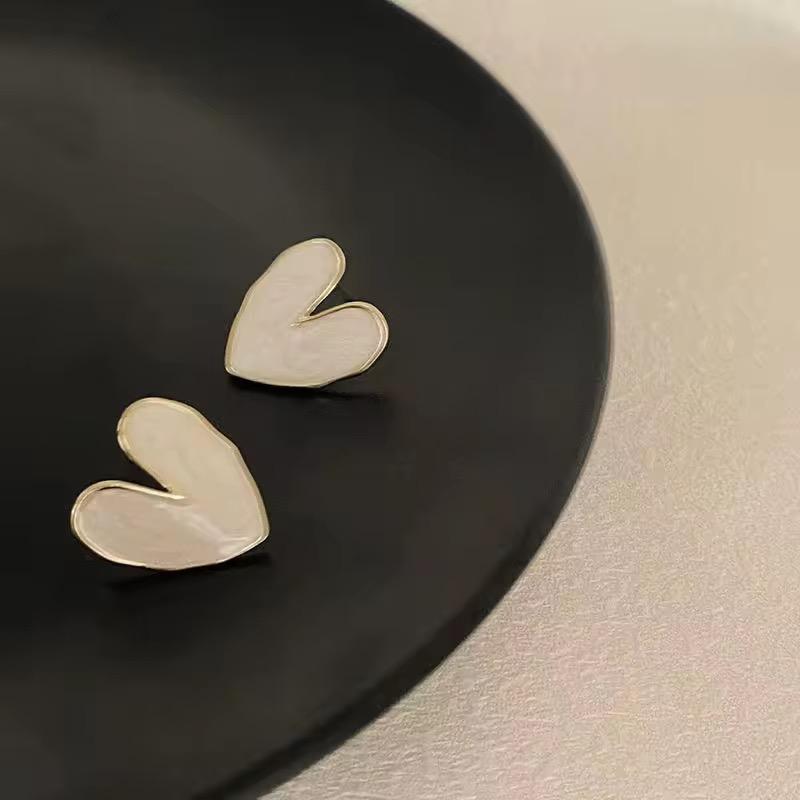 Love In Bloom Studs -Pearl White