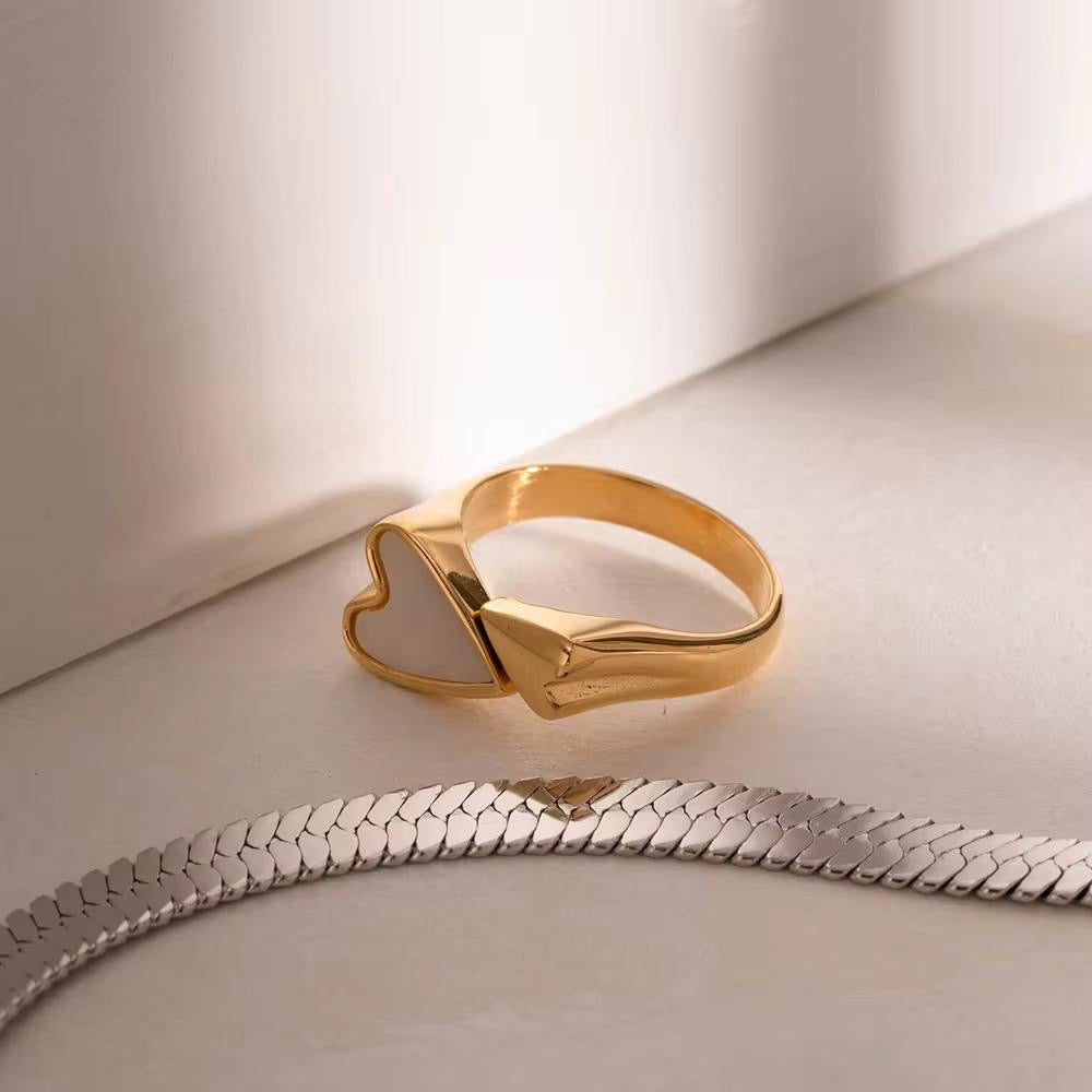 Hearts Melody Ring -18K | Shell