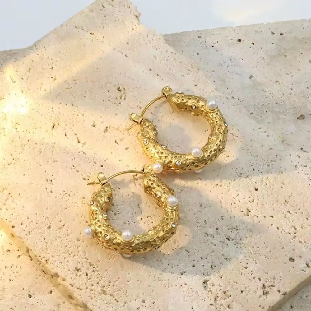 Perola Dotted Hoops