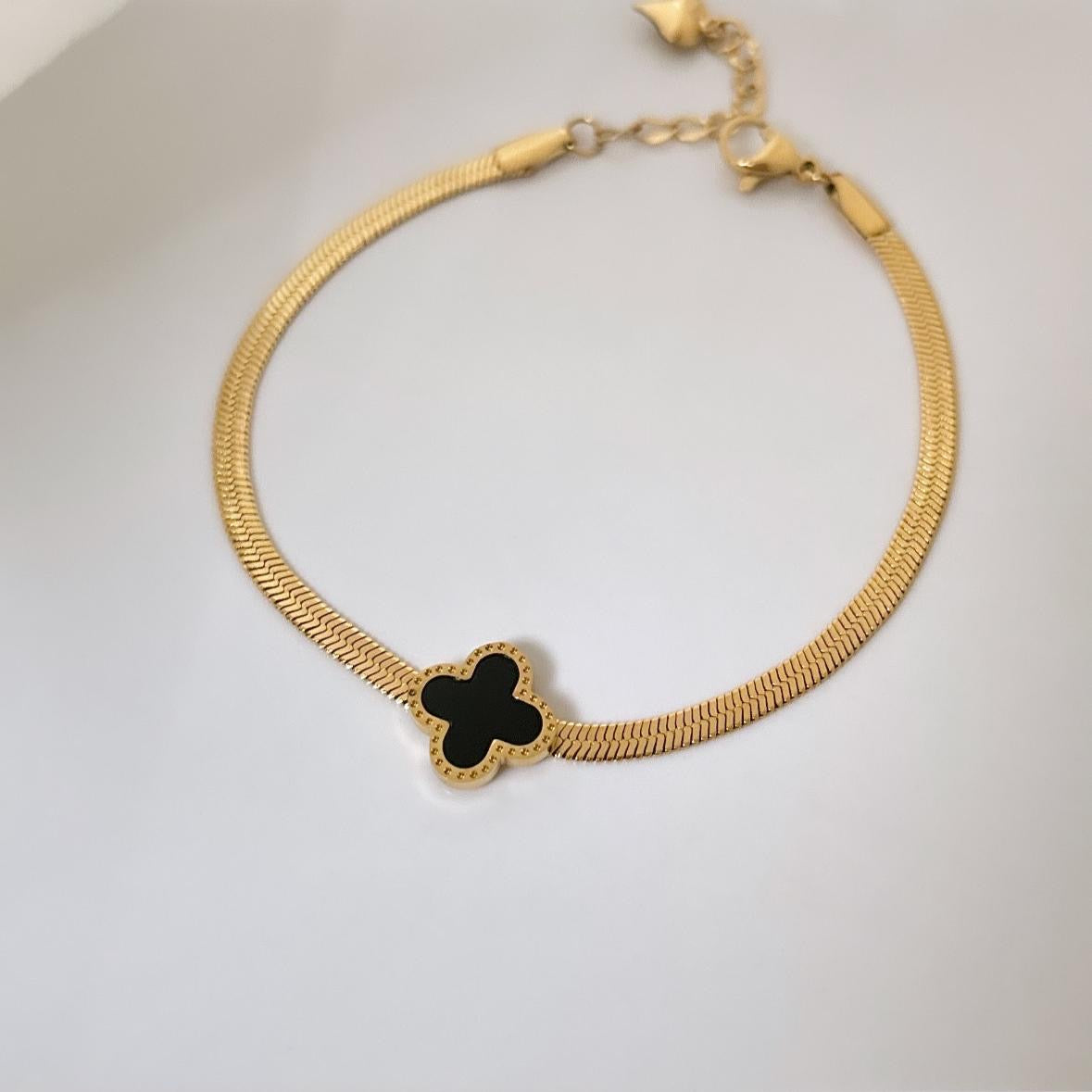 Clover Sleek Herringbone Bracelet -18K