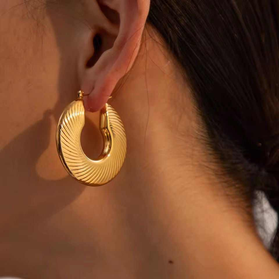 Bianca Chic Hoops -18K