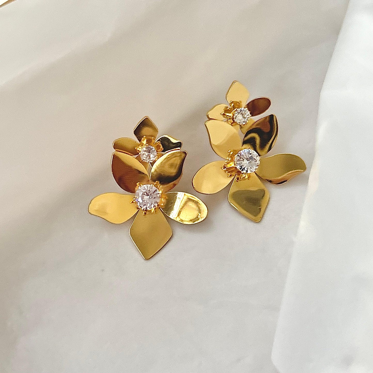 Amaryllis LUX Studs