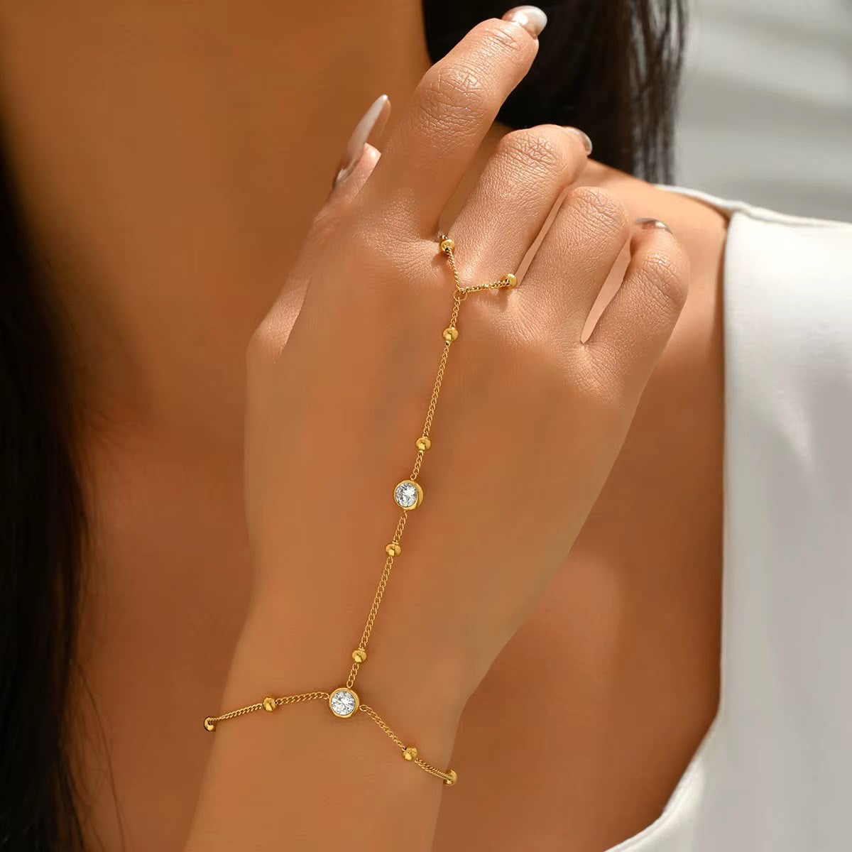 Bezel Dot Hand Chain