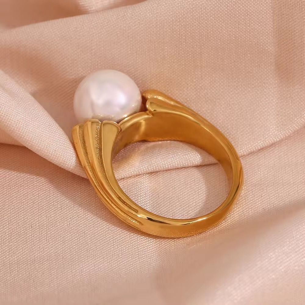 Pearl Ring