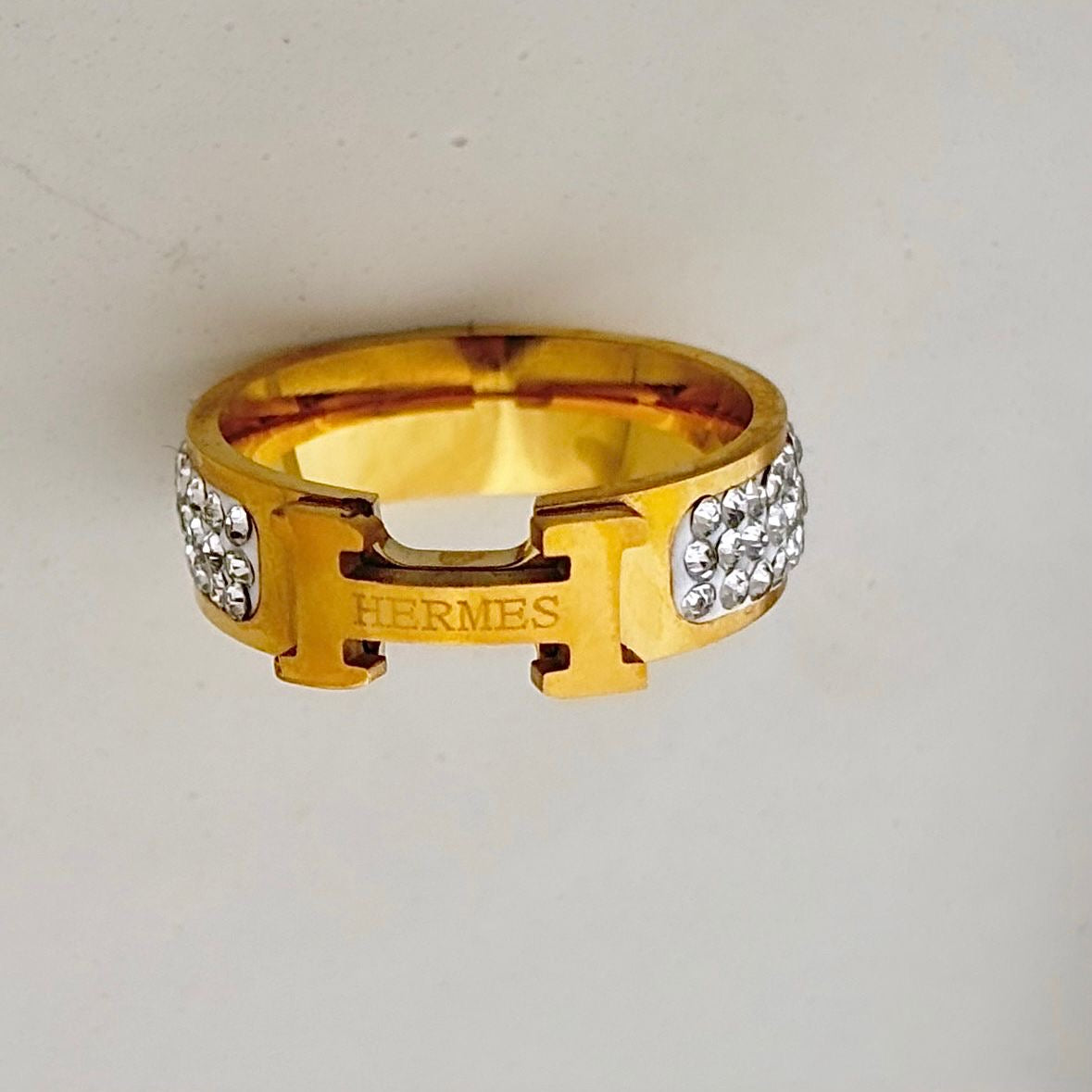 H-Diamantés Luxe Ring