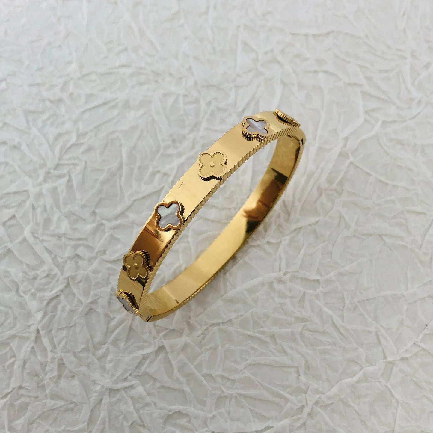 White X Gold Clovia Bracelet -18K