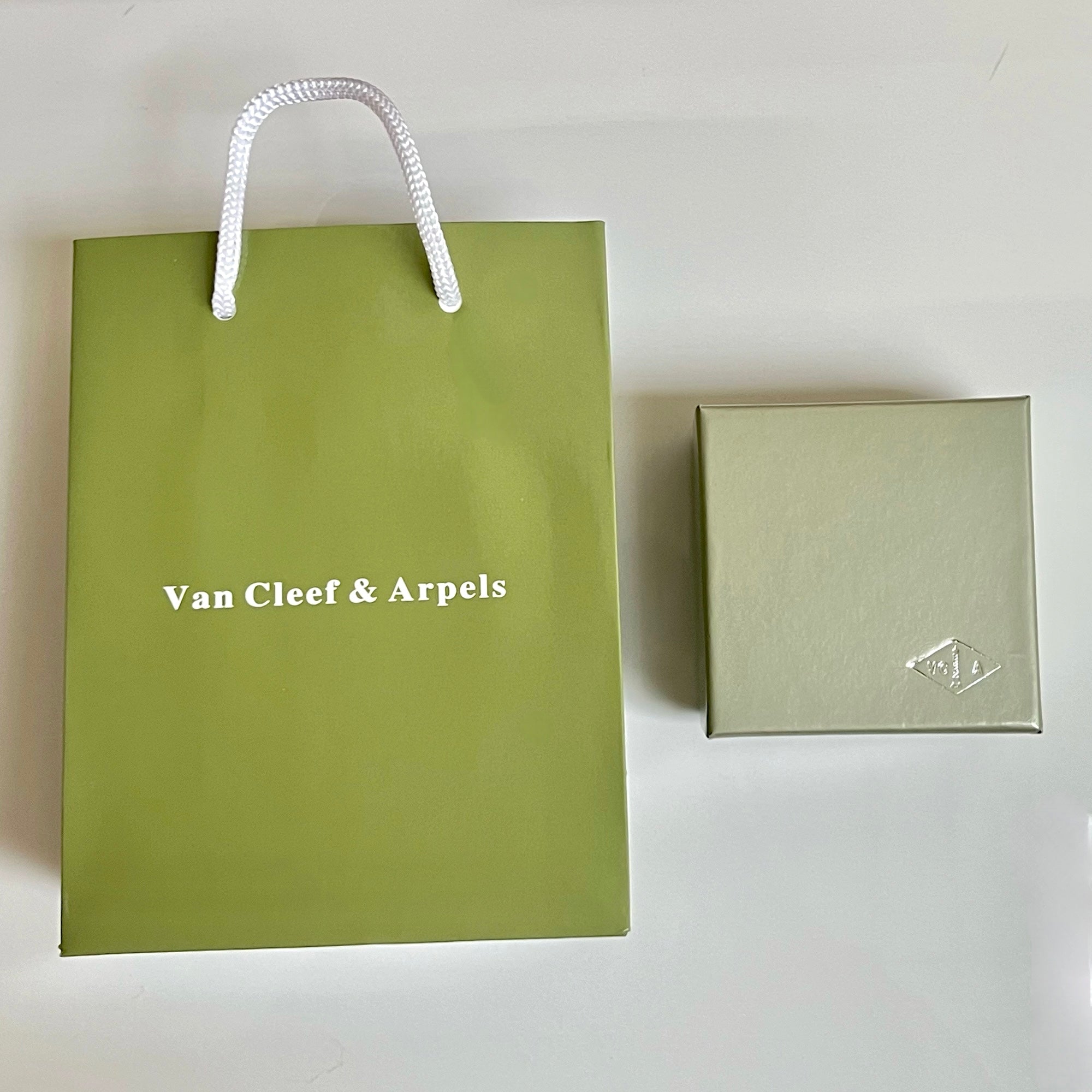 Van discount cleef bag