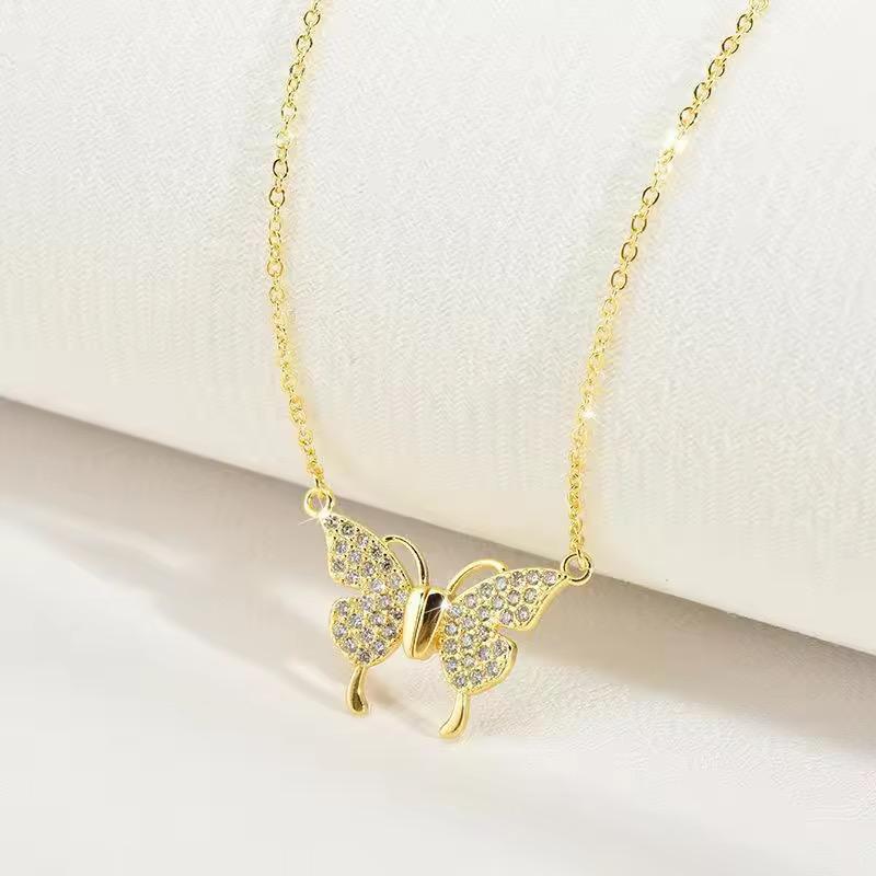 Luxurious Zircon Butterfly Magnetic Necklace -18K