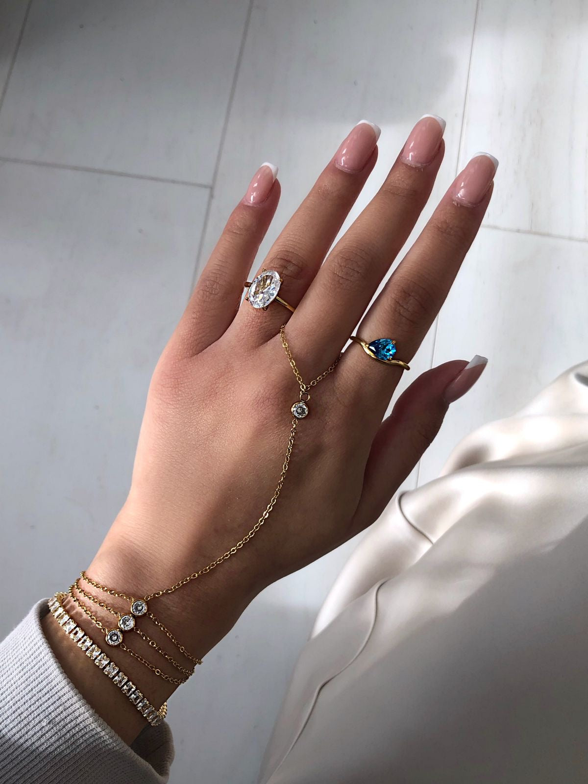 Bezel Diamond Hand Chain