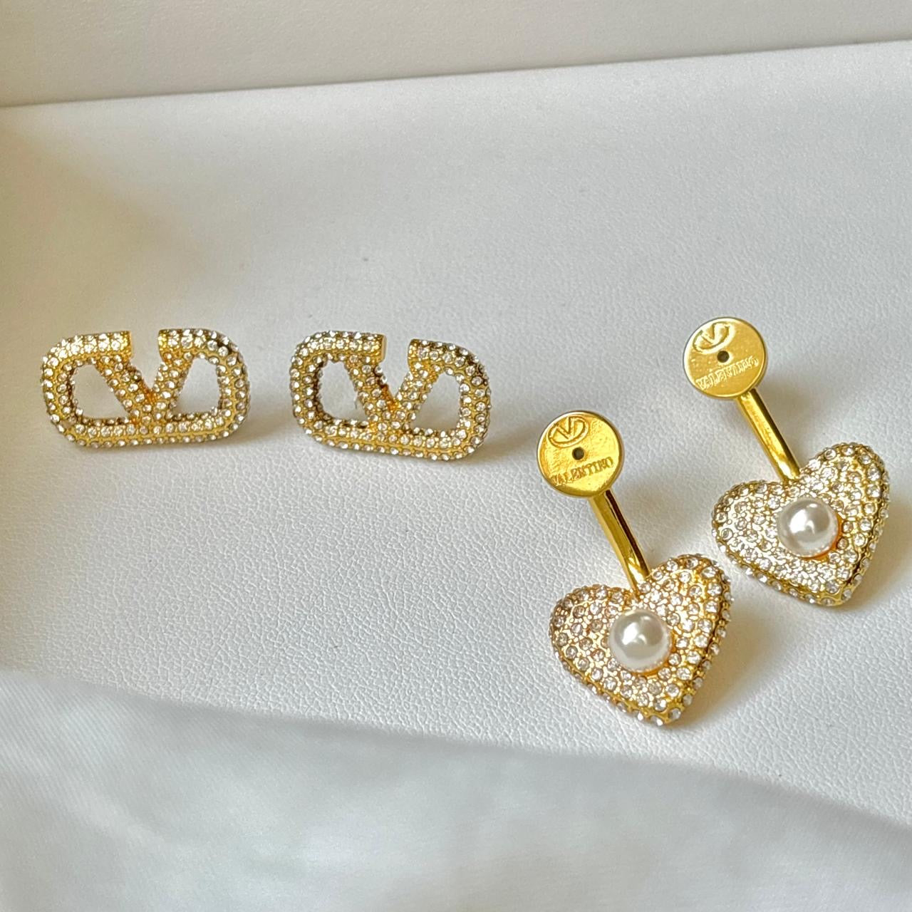 V-Swarovski Crystal Heart Studs -22K | Two Ways