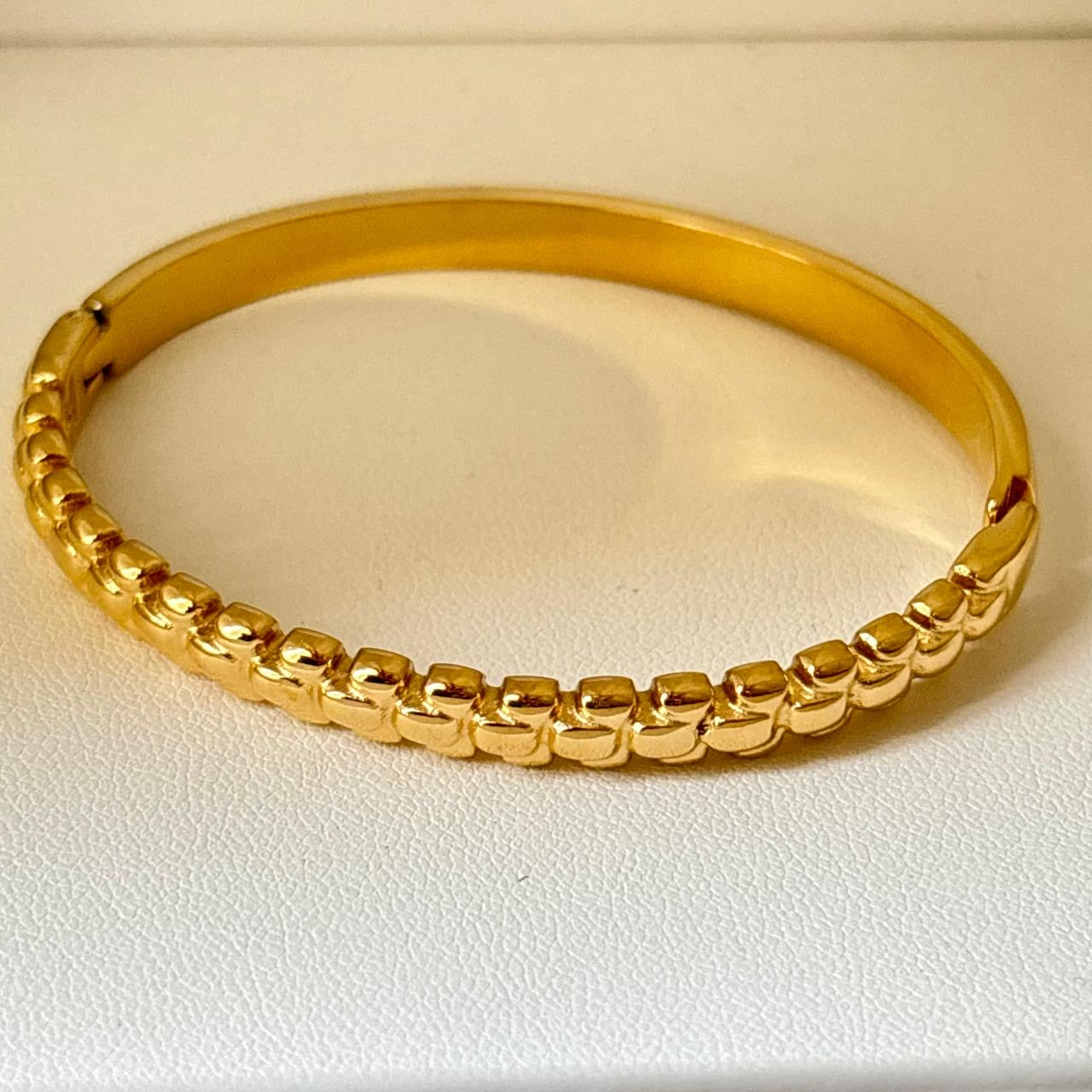 Basic Beaded Bangle -18K